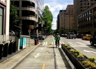 Part of the Arapahoe Street bike lane will look like more like the 2nd Avenue bike lane in Seattle. Photo: Seattle Bike Blog