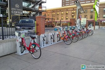 A Denver B-Cycle docking station.