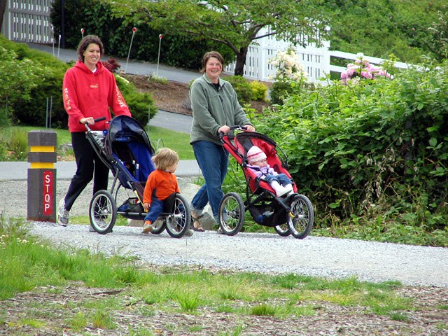 How Dangerous Walking Conditions Disadvantage Women
