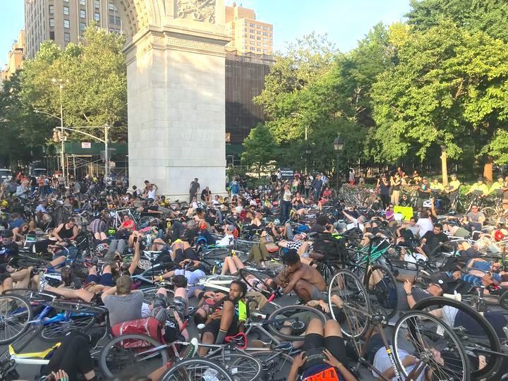 Thousands Protest New York Bike Fatalities with “Die-In”